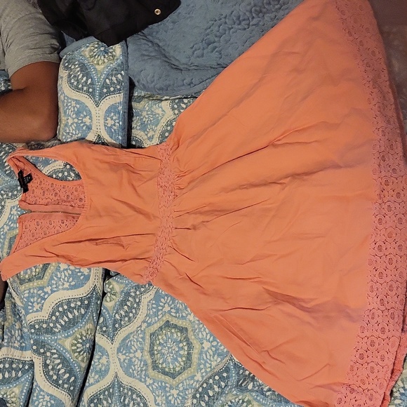 Summer dress - Picture 1 of 2